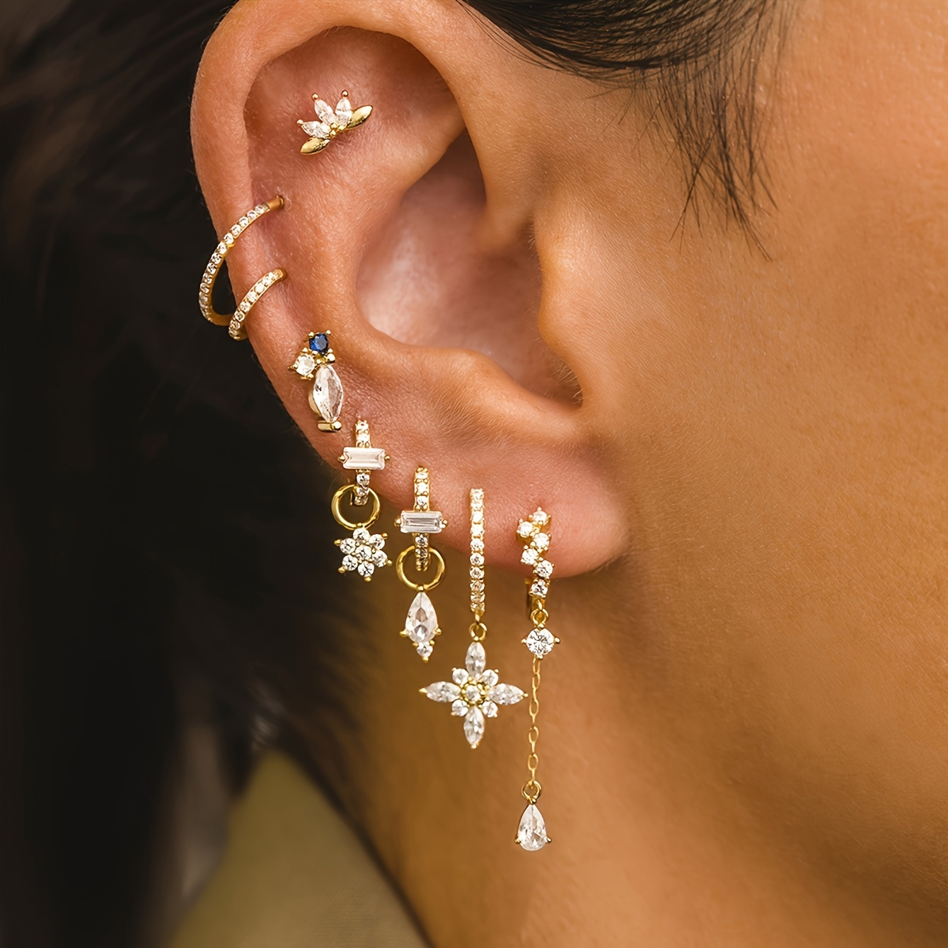 E-shop 8-teilige Huggie Creolen für Damen, goldener Anhänger, lange Kette, Fransen-Creolen, Ohrringe mit Anhänger aus synthetischem Zirkonia,
