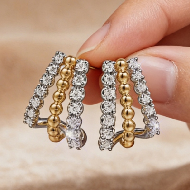 Fashion Bicolor Claw Stud Earrings with Shiny Zirconia