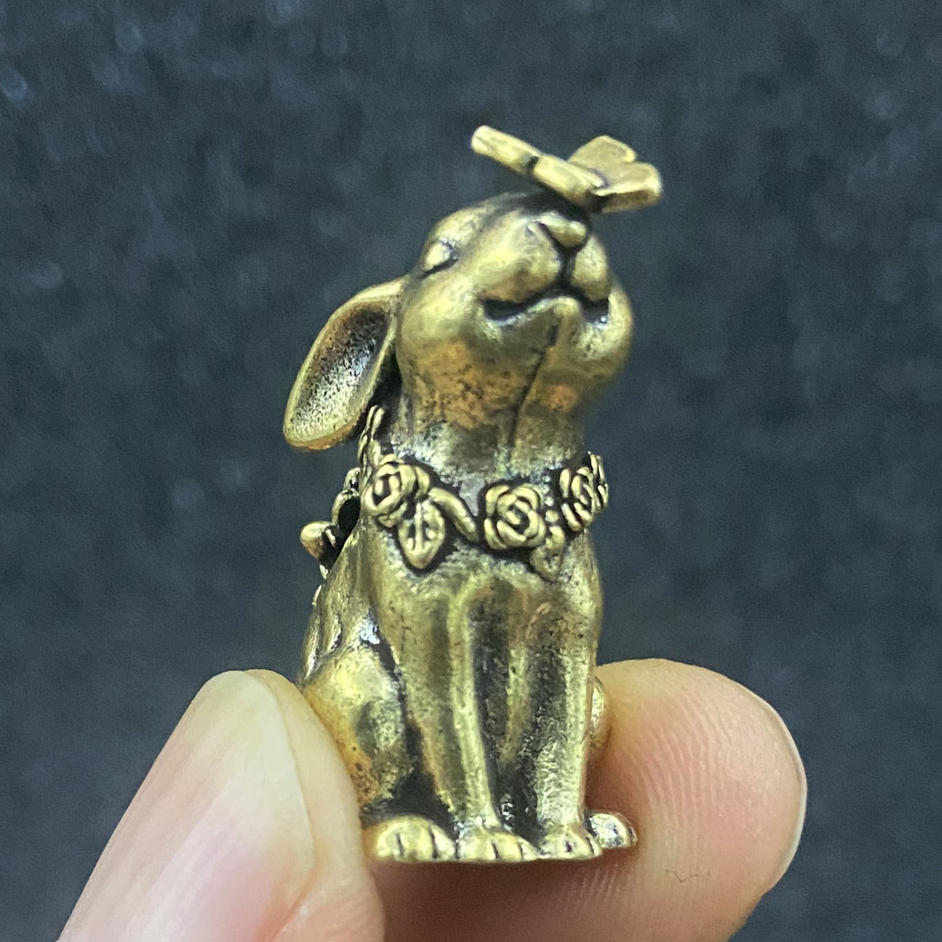 Collectible Figurines ，easter Bunny Brass Figurine Ornament, Cute Distressed Tea Pet Desk , Gift, Tabletop Decor For Christmas