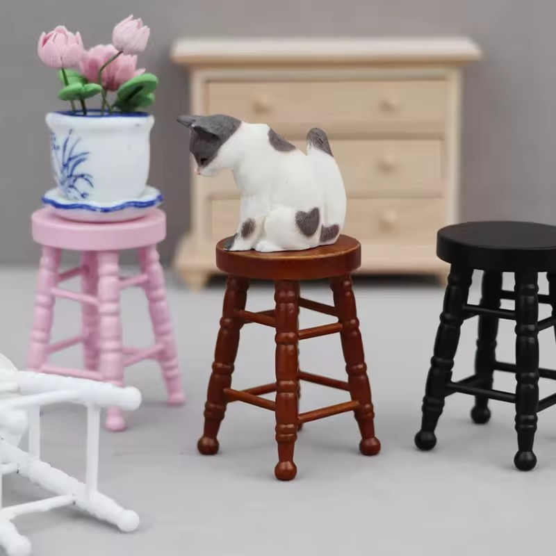 

1pc Miniature Wooden Stool Model Kit, Handcrafted Micro Landscape , Simulation Wood Art Decor, Creative Craft Gift, 14+