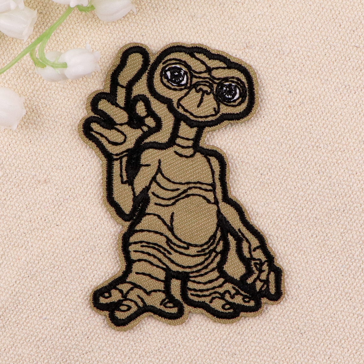 

1pc Cartoon Embroidered Patch, Polyester Knit , Iron-on/sew-on Badge For Clothing And Accessories