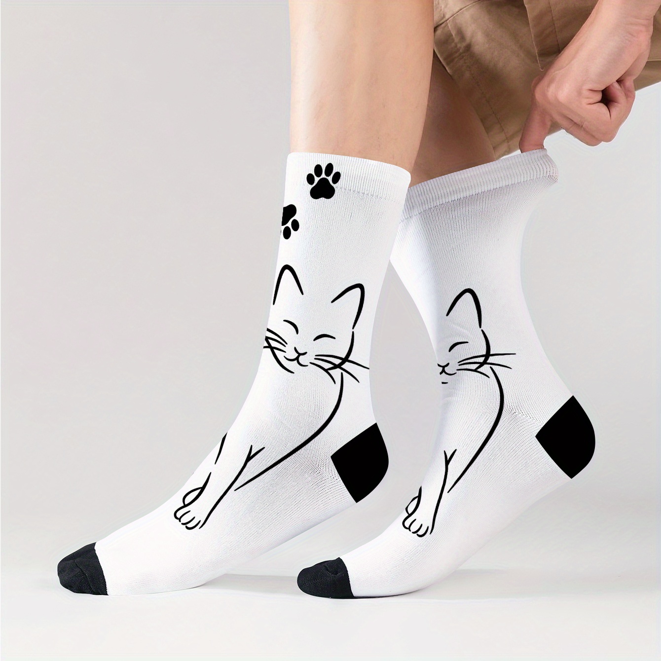 TEMU A Pair Of Unisex Personalized Printed Socks Featuring A Walking Cat With Paw Print Designs. Creative Compression Crew Socks Are Trendy And