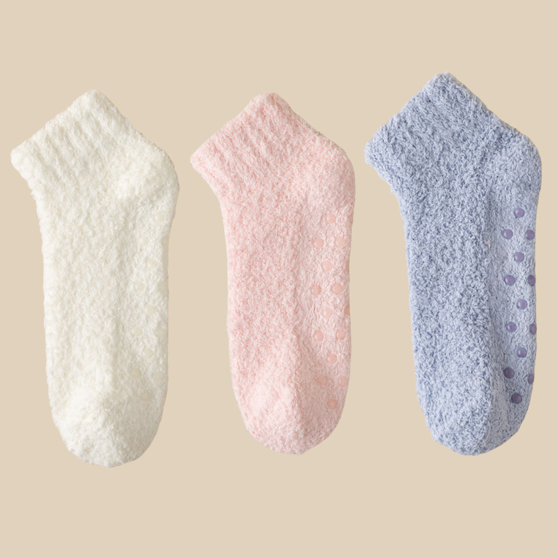 3 Pairs Women's Autumn And Winter Thick Warm Floor Socks Comfortable And Light Beige Friendly Adhesive Dot Socks