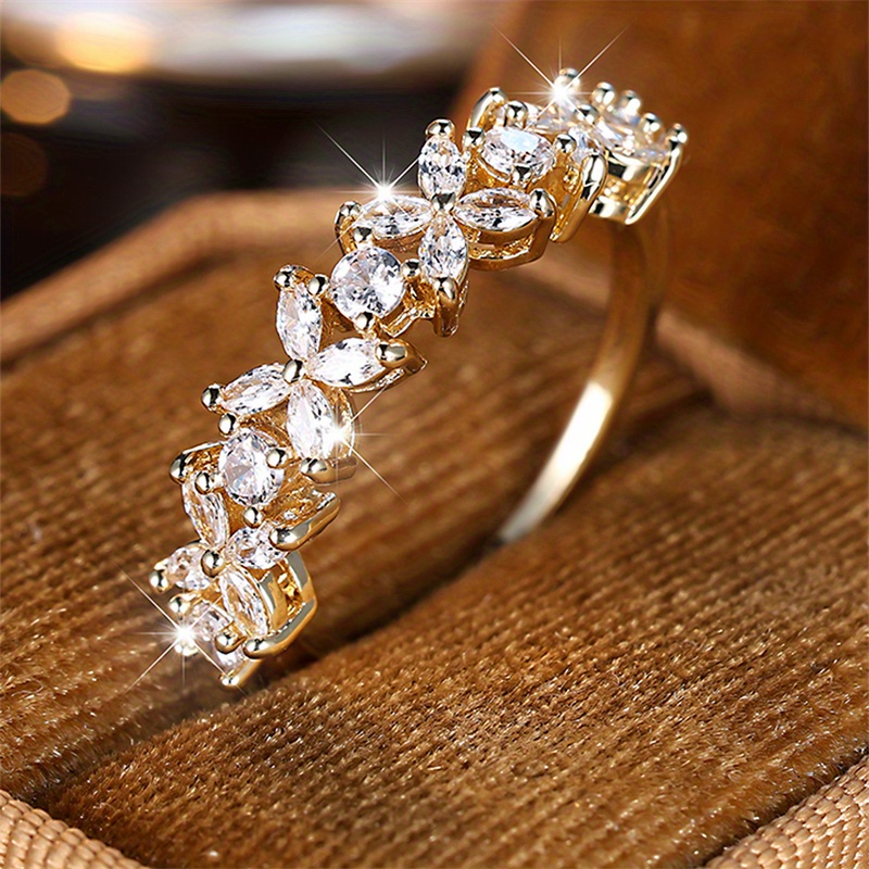 Elegant Floral Design Synthetic Zirconia Floral Ring
