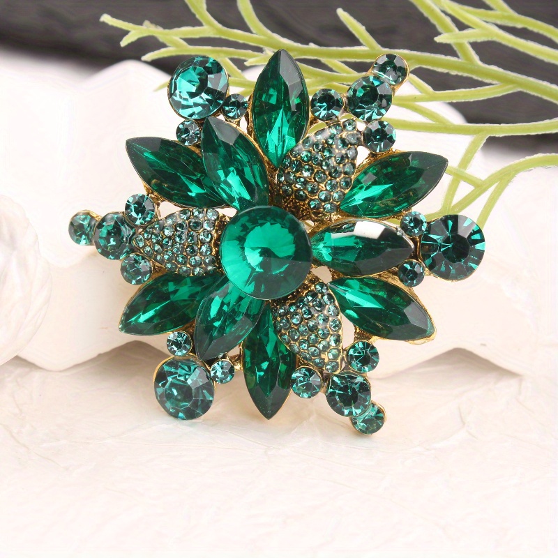 TEMU 1pc Luxurious Green Gemstone Floral Brooch, Elegant Women's Pin, Can Decorate Dresses, Coats, Bags And Other , Ideal Gift For Romantic Festivals