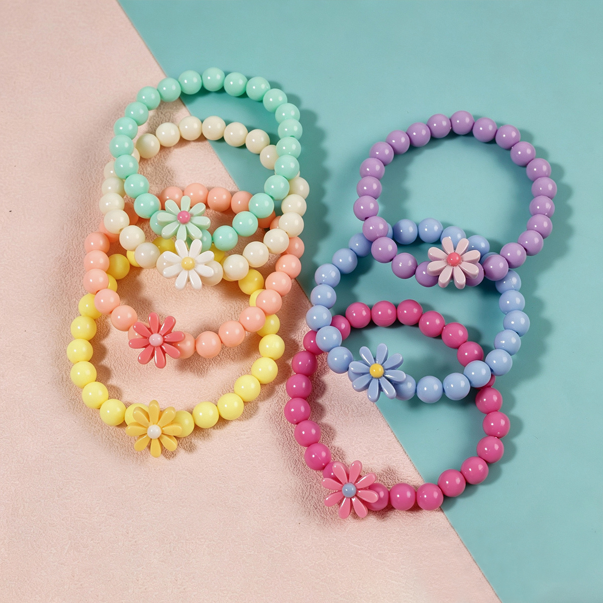 Image of 7pcs Bohemian Style Colorful Daisy Beaded Bracelet Set, Suitable For Daily, Holiday, And Beach Parties, Dopamine Accessories, Festival Greeting Gifts, Flower Bead Colors Random
