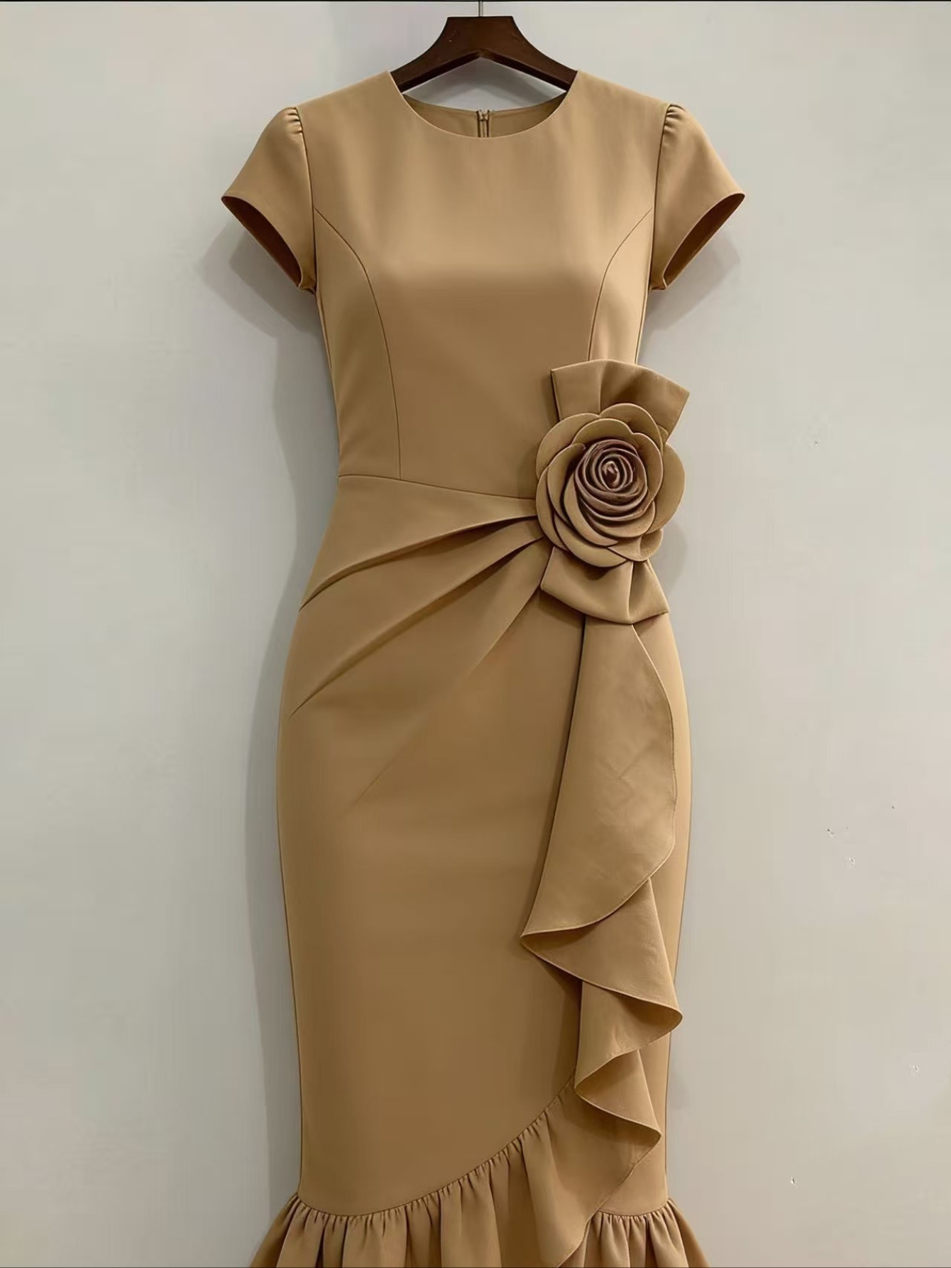 Light Khaki Sleeveless Floral-Embellished Asymmetric Waist Dress for Women  | Vintage-Inspired Elegant And Sophisticated Piece * Urban Afternoon Tea  And * * Spring And Summer