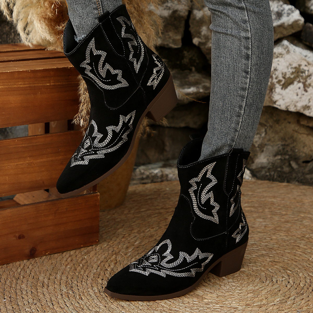 TEMU Women Embroidered Western Cowboy Ankle Boots, Pointed Toe, Mid Block Heel, Ideal For Music Festivals Themed Parties And Weekend Trips, Easily