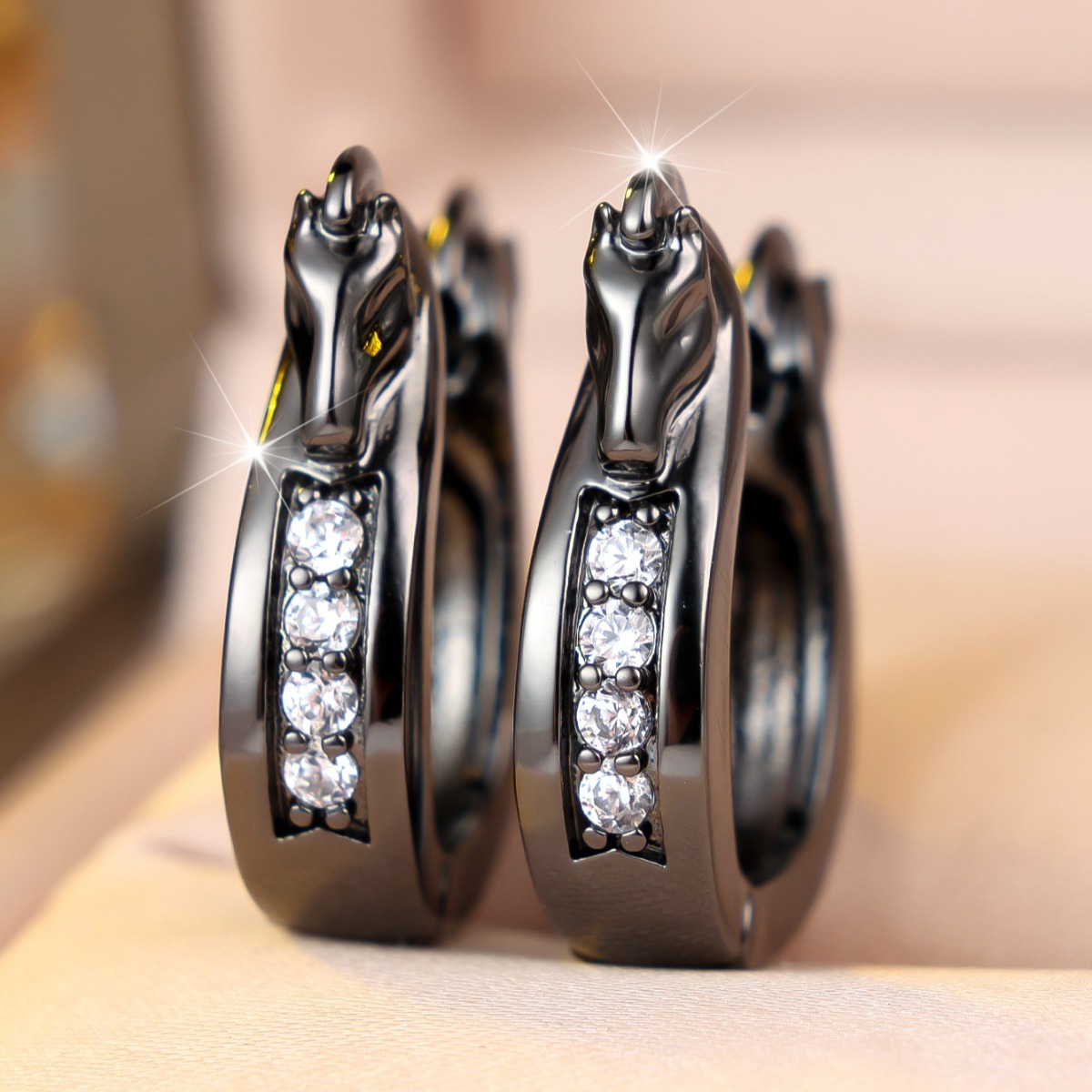 TEMU Manchettes d'oreille à petit crépette de style western attrayantes pour homme, avec motif de 3D et synthétique, accessoires idéaux pour les
