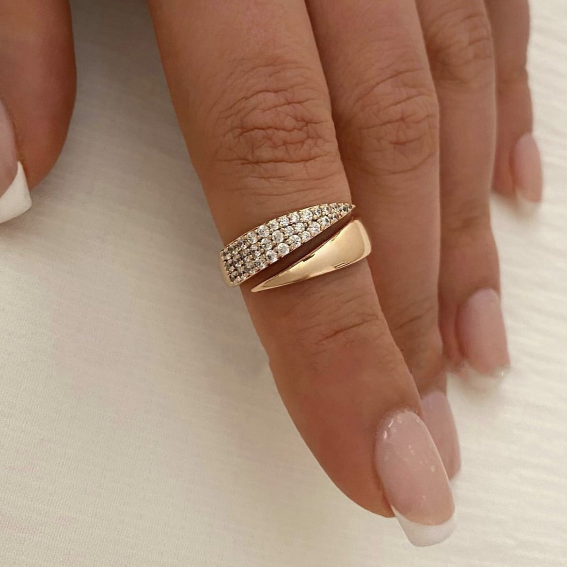 Image of 1pc Elegant Copper Opening Adjustable Ring With Sparkling Synthetic Cubic Zirconia, Engagement Wedding Ring, Everyday And Special Occasion Jewelry, Suitable For , Suitable For Women' Wear
