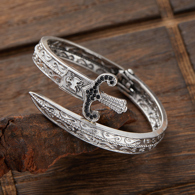 TEMU A Collection Gift Of An Old Commemorative Item Made Of A Fashionable Retro Style Gothic Medieval Open Bracelet, As Well As A Birthday Gift
