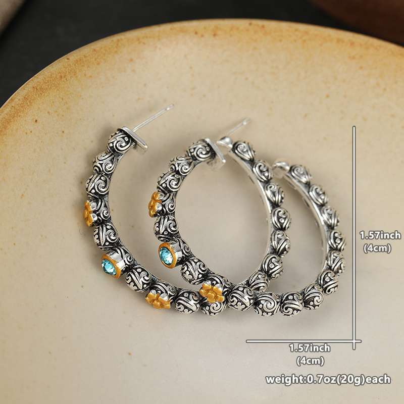 Women's Two-Tone Vintage Flower Pattern Earrings
