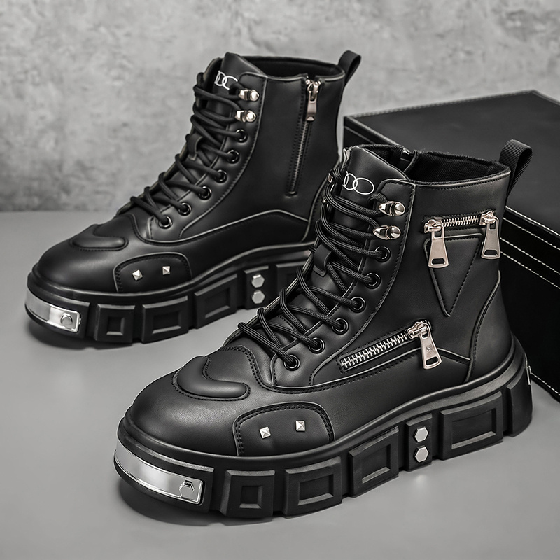 Fashionable Men's Wide-Toe Hiking Boots with Comfortable Lining