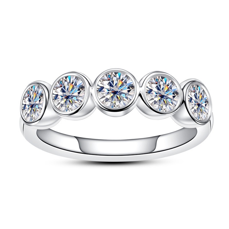 925 Silver Moissanite Classic Circular Ring, Elegant Design