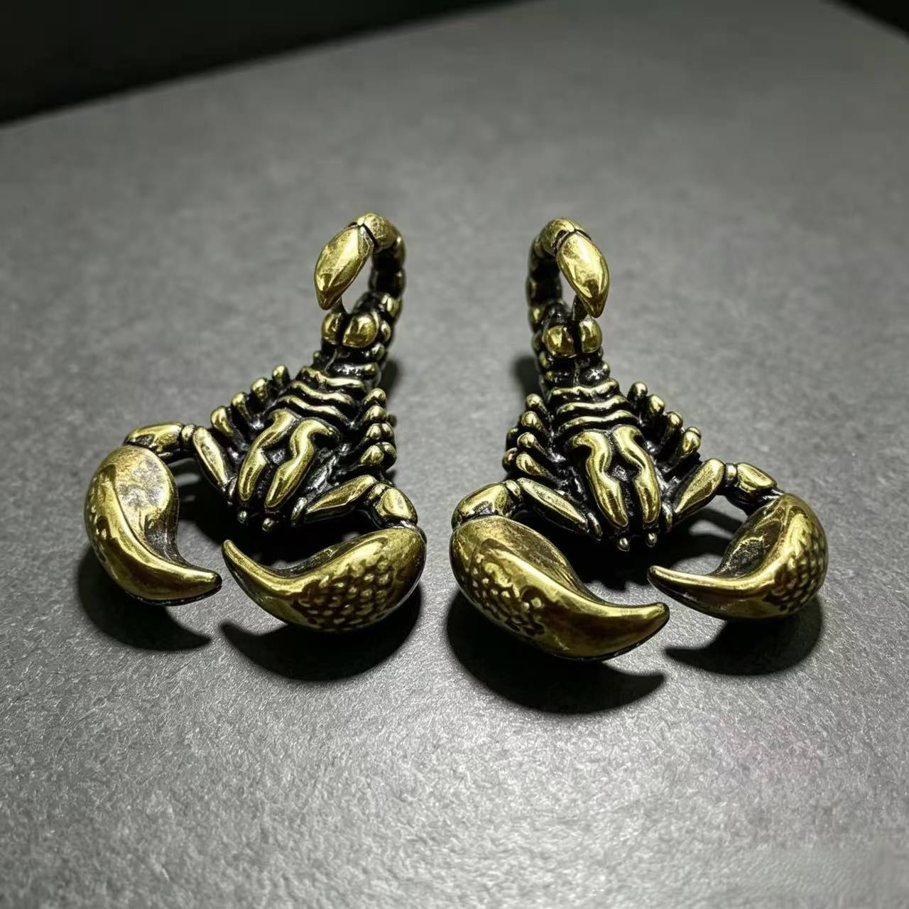 TEMU 2pcs Vintage Miniatures, Nostalgic Metal Small Desktop Ornaments, Desk Decorations, Collectible Craft Gifts