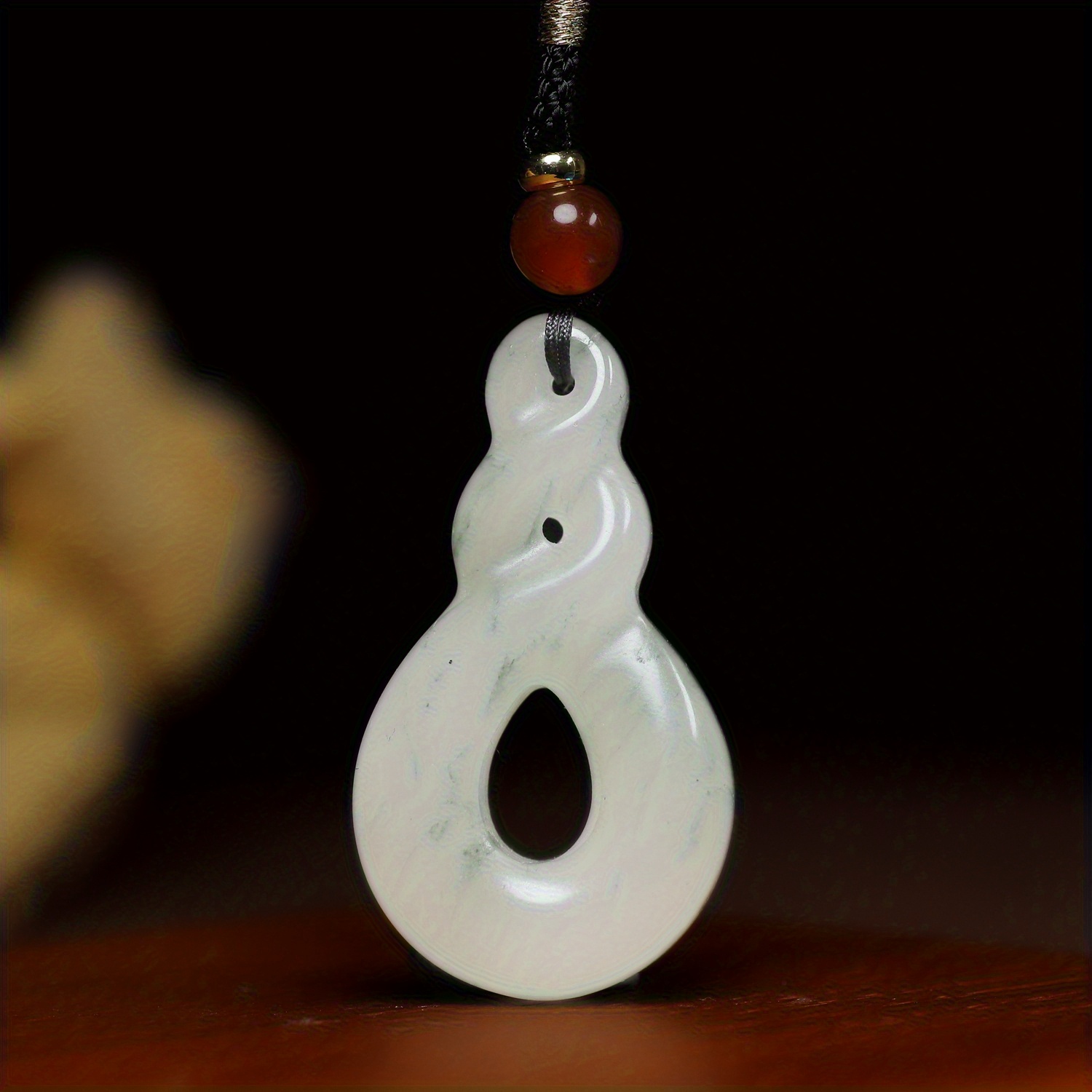 Natural Stone White Floral Pendant Necklace, Festive Gift