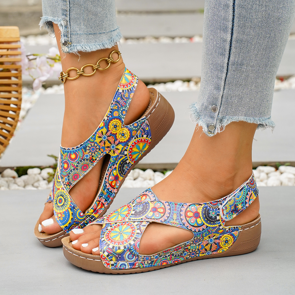 TEMU Zosivc 2026 New Women's Cross-strap Wedge Sandals, Bohemian Mandala Paisley Floral Print Back-strap Thick-sole Sandals, Height-increasing Soft