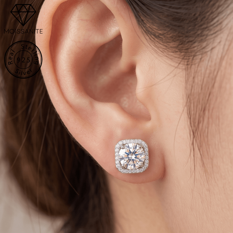 1 Pair Brilliant Round Cut Moissanite Stud Earrings in 925 Silver