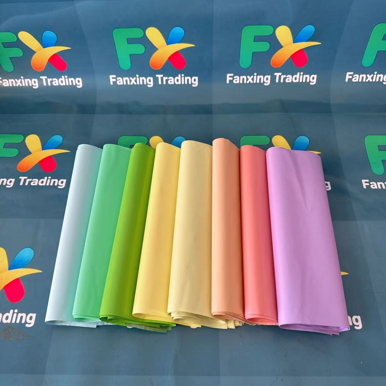 E-shop 40 Stück 10x14 Zoll 8-farbige frische Macaron-Verpackungsbeutel, Geschenktüten, Versandtaschen mit selbstversiegelndem Verschluss für Versand,