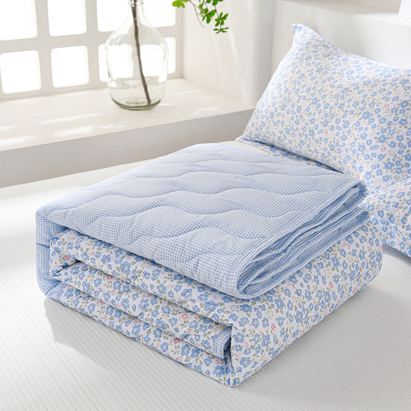 Colcha de Verano Suave Lavada, Núcleo de Colcha, Agradable para la Piel, Transpirable, Absorbente de Humedad y Manta Multifuncional que Absorbe el Sudor, Colcha Delgada para Aire Acondicionado de Siesta Individual y Doble