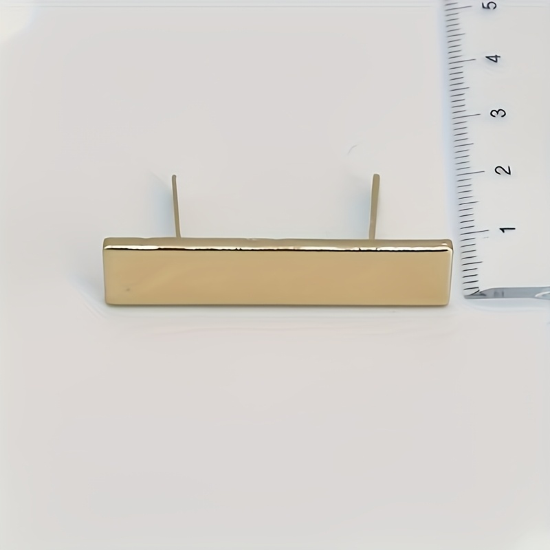 E-shop 10 personalisierbare goldene, schwarze silberne Metallrechteck-Anhänger mit Ösen – handgefertigte gravierte Ausstecher-Abzeichen, geeignet für