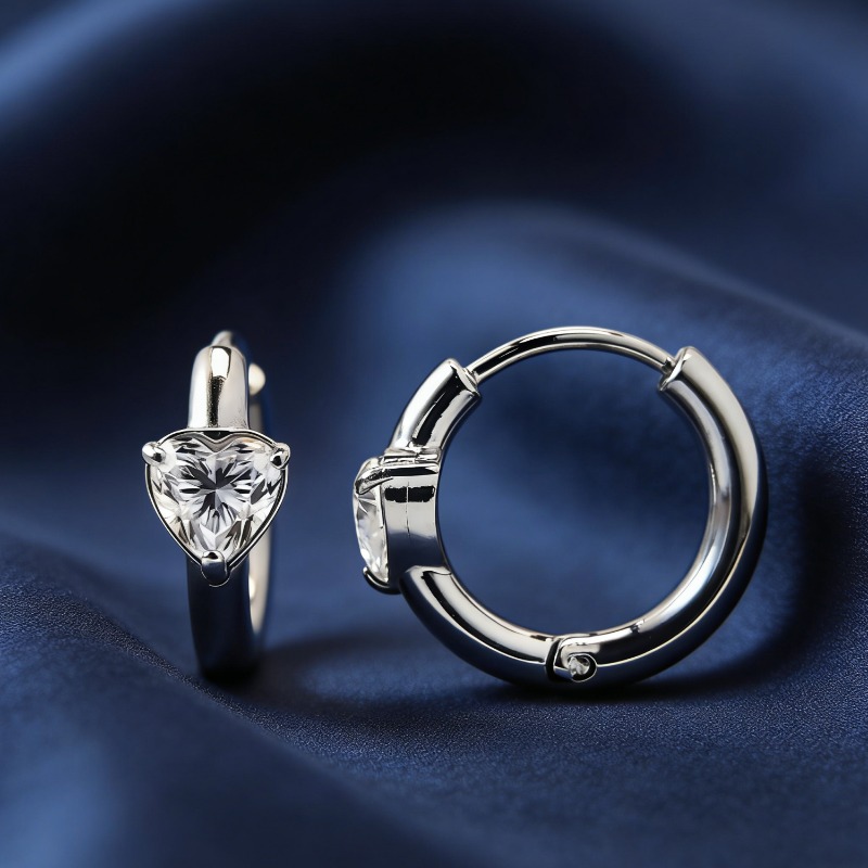 Women's Heart-Shaped Synthetic Moissanite Earrings