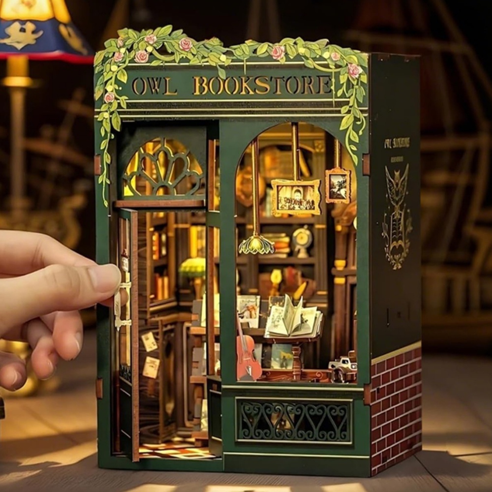 E-shop Eine perfekte Geschenkidee für Geburtstage, Frauentag und Ostern, mit dekorativen Elementen, die von klassischen Buchhandlungen inspiriert sind.