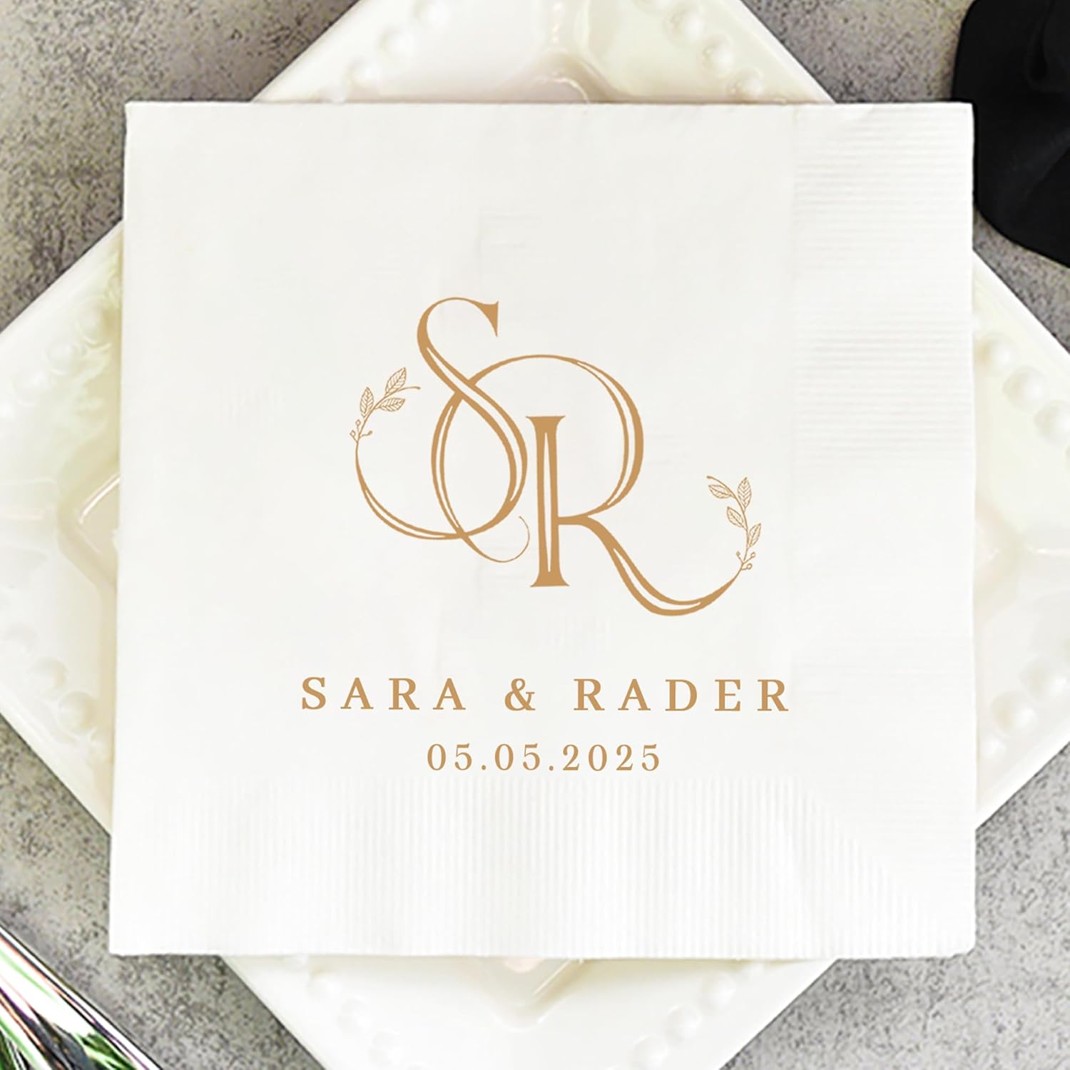 TEMU Serviettes de table de mariage personnalisées haut de gamme, serviettes de table personnalisées avec combinaison de lettres pour mariée et ,