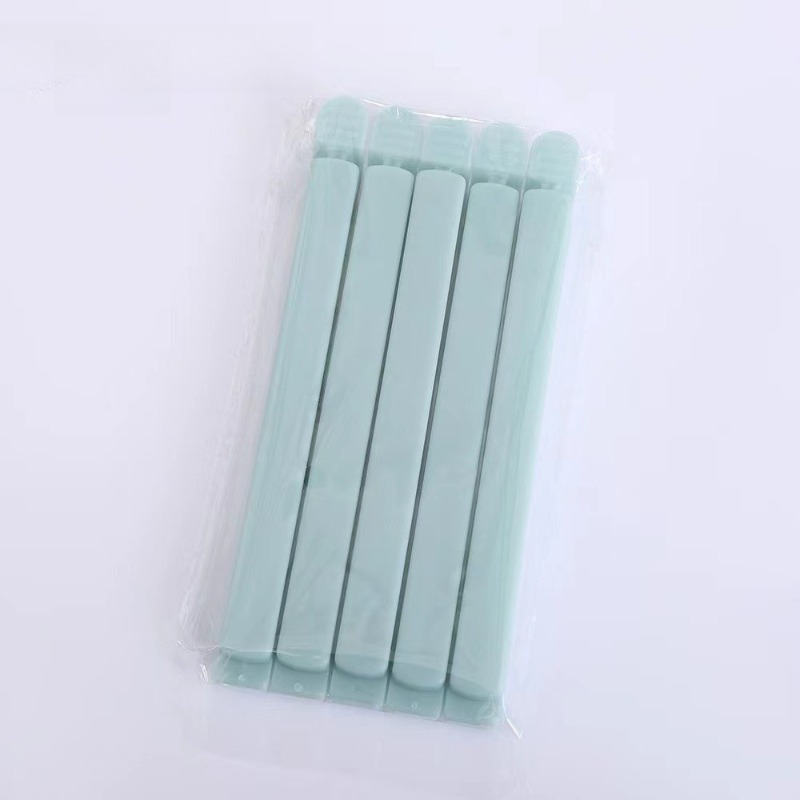 3pcs silicone food bag sealing clips moisture proof and dust proof reusable suitable for   snack packaging bags large size kitchen storage accessories Product details 5