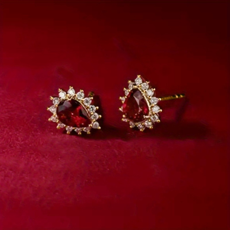 E-shop Vintage Eingefasste Tropfenförmige Rote Zirkonia Goldene Ohrstecker für Damen, für Hochzeiten, , Partys, Jubiläen, Geschenke, Alltagskleidung
