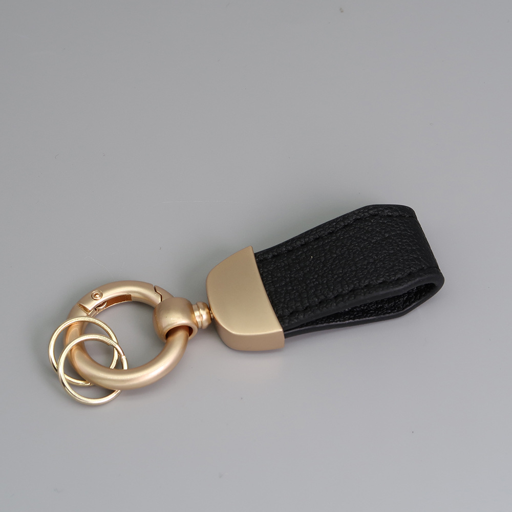 Car Keychain Luxury Designer Leather Strap for Women Men for Car