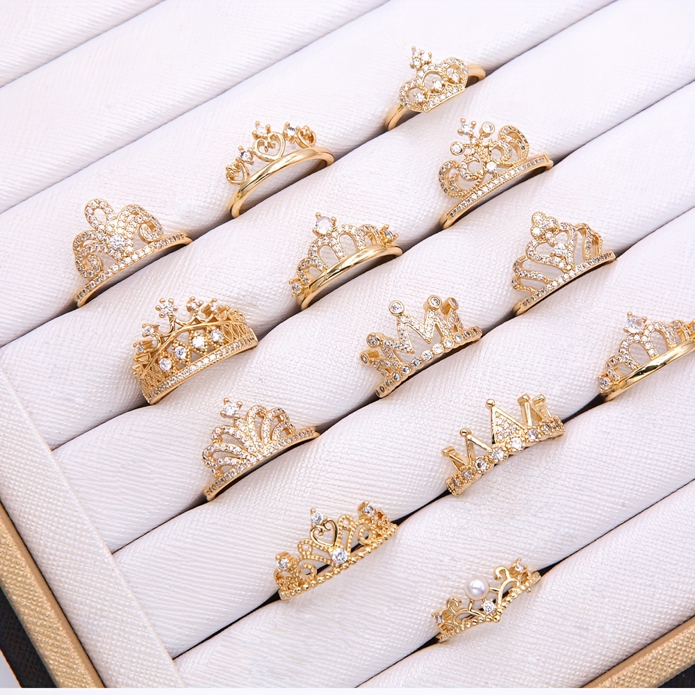 Gold ring hot sale crown design