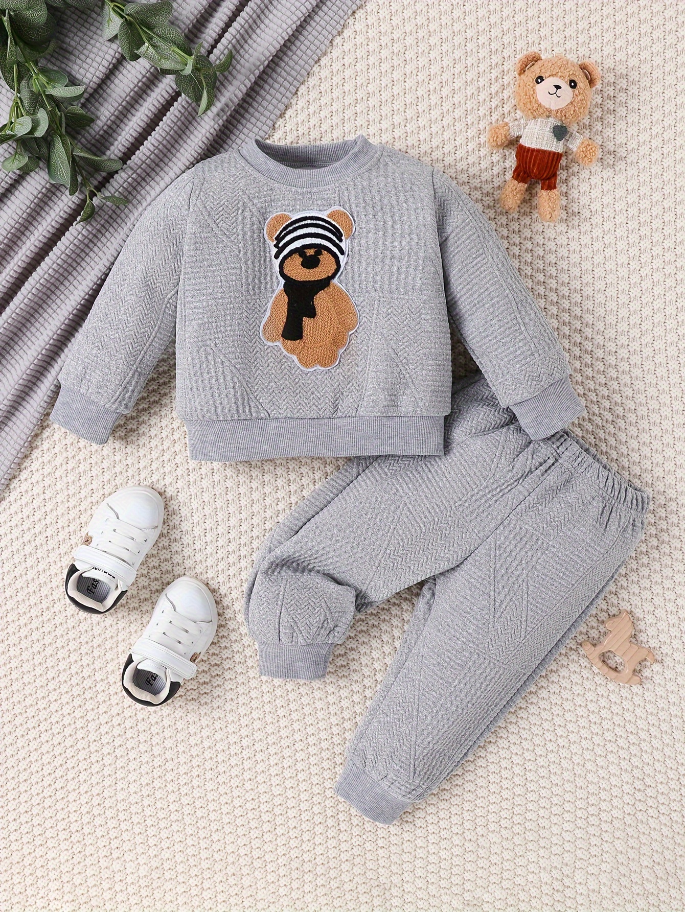 Comprar Ropa para bebés pequeños Otoño Invierno Conjunto de pijamas de  franela para niños Suéter grueso y cálido Oso lindo de dibujos animados  Traje de dos piezas para niñas Chándales