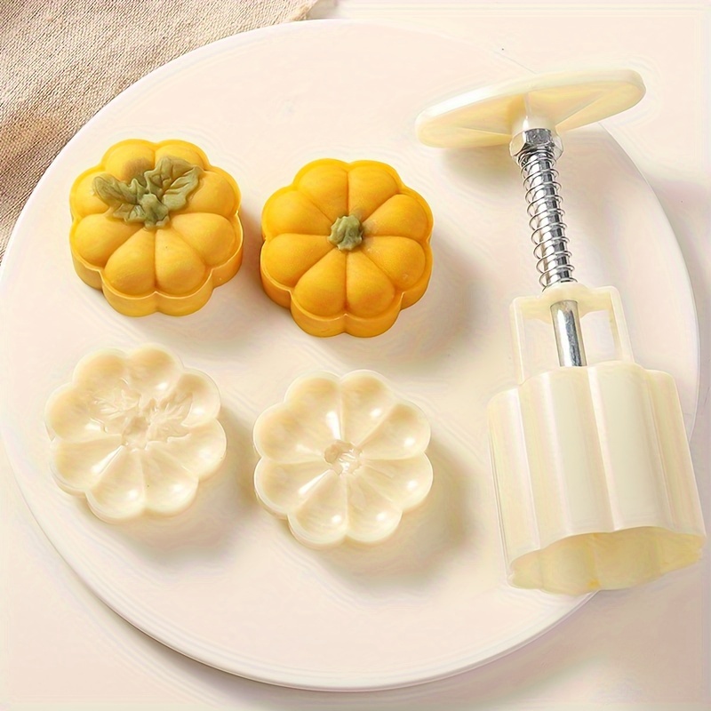 https://img.kwcdn.com/product/pumpkin-moon-cake-mold/d69d2f15w98k18-760dc7b2/Fancyalgo/VirtualModelMatting/8cee832dcf236daa589f858bbdc42cce.jpg