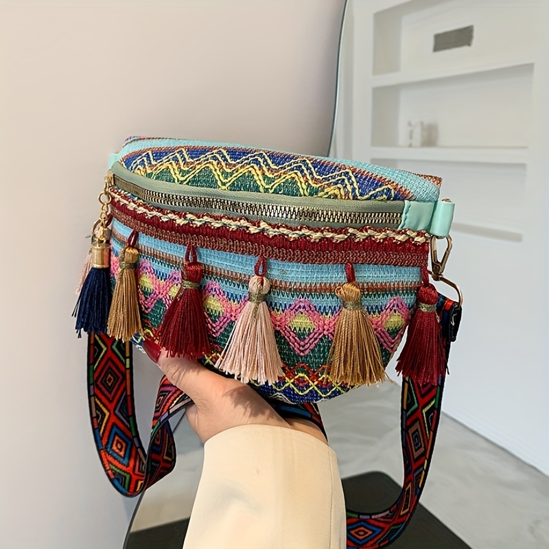 Summer Hand-Woven Handbags with Tassels Straw Crossbody Purse Handmade  Casual Simple Flap Pocket Hollow-out for Seaside Holiday