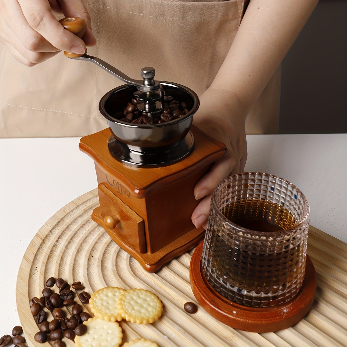 1pc Solid Wood Manual Coffee Bean Mill Hand-operated Small Grinder Crusher  hand