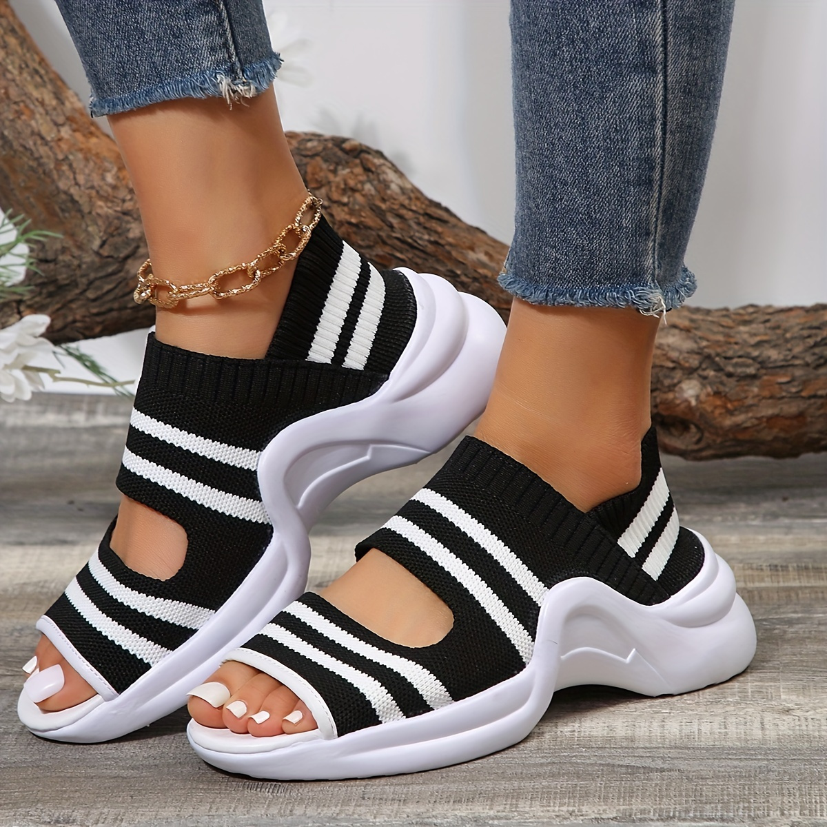 Sandals that look sale like tennis shoes