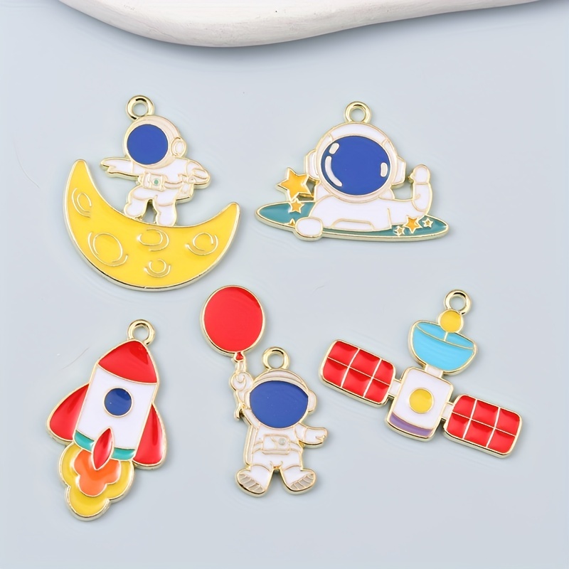 2pcs/set Resin Astronaut Shaped Keychain, Cute Cartoon Toy Decoration For  Backpack, Car Keys, Etc.