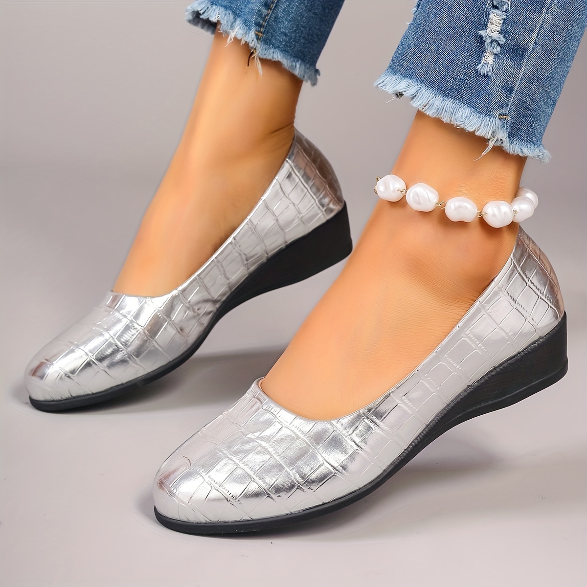 White low hot sale wedge shoes