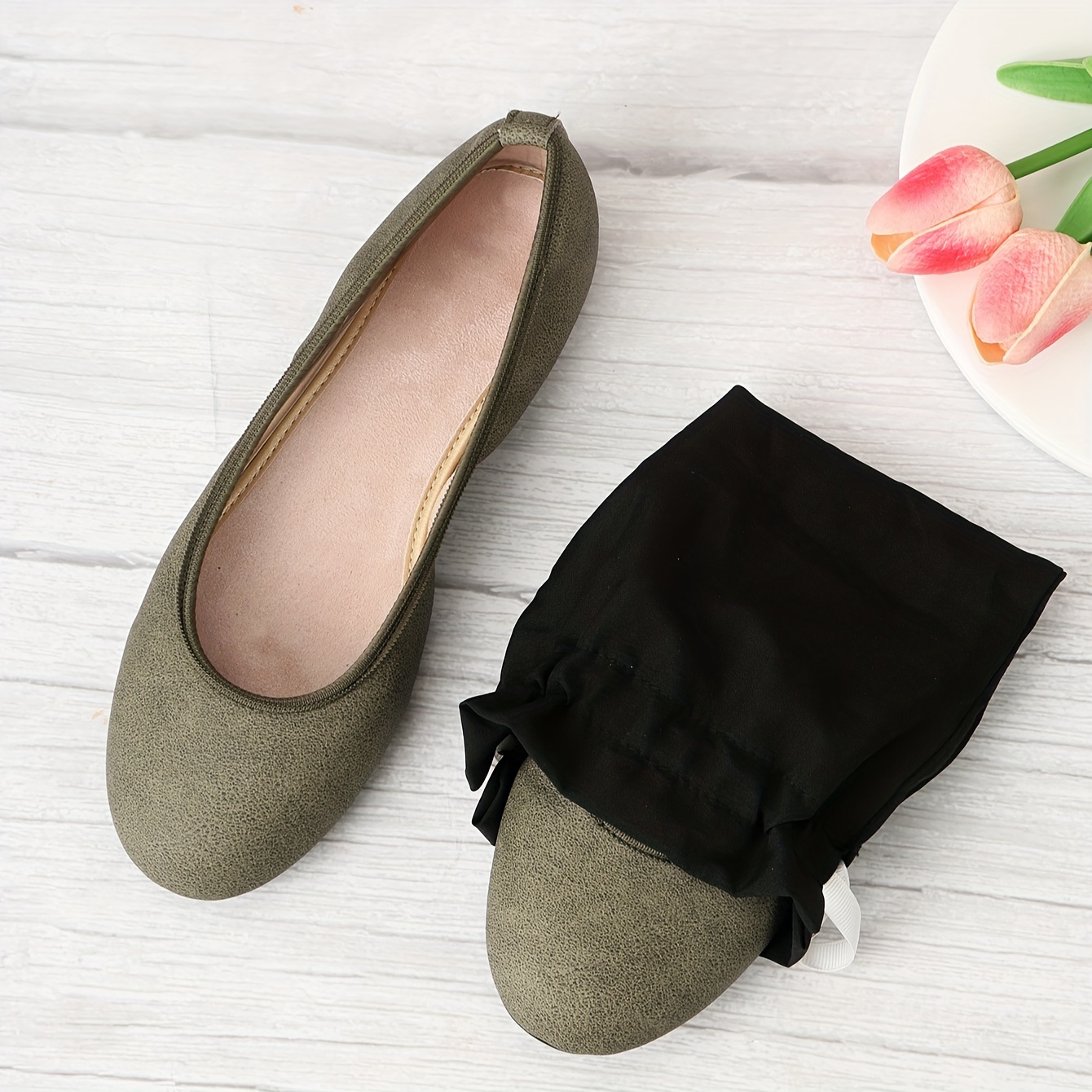 Foldable flat outlet shoes