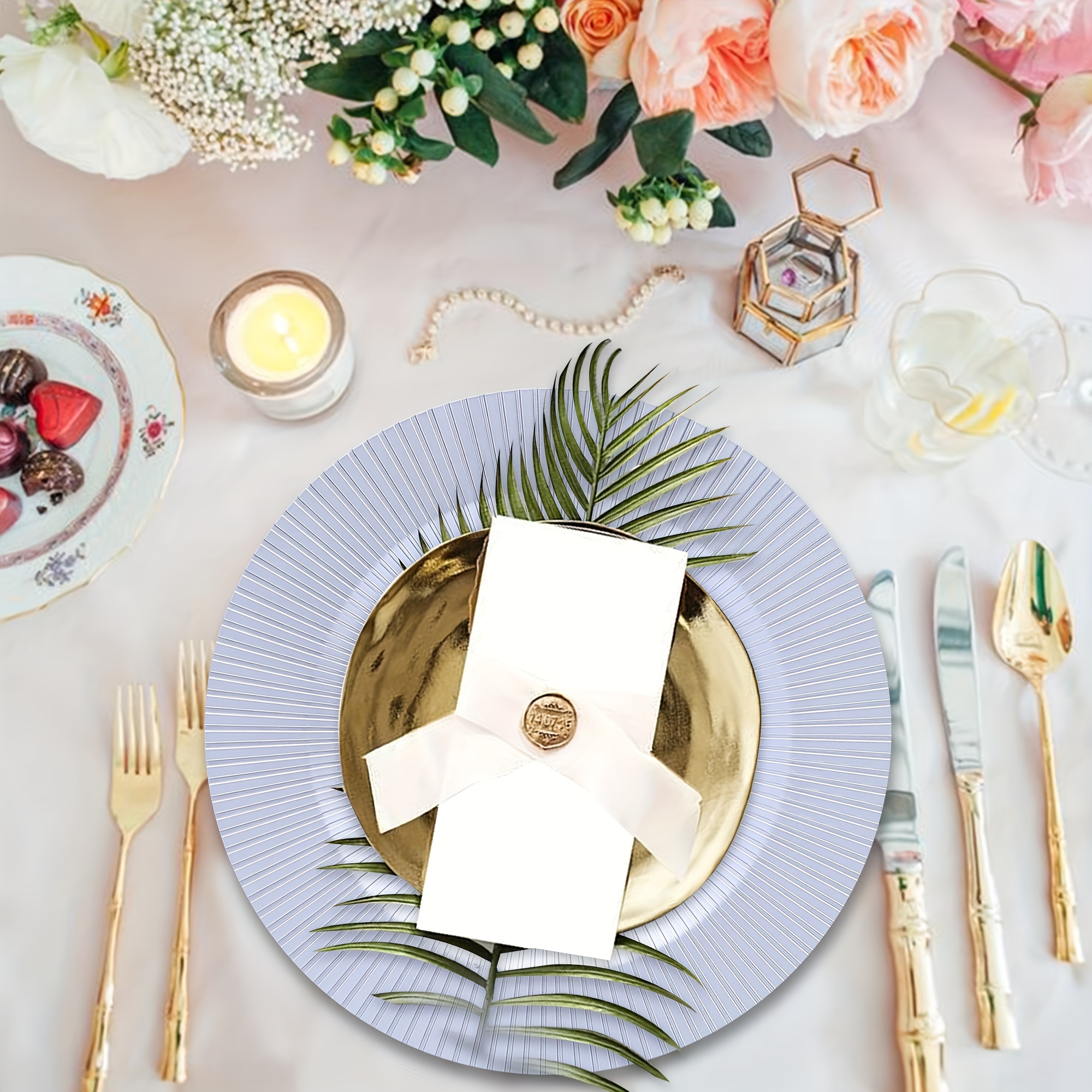 Square plates on outlet round chargers