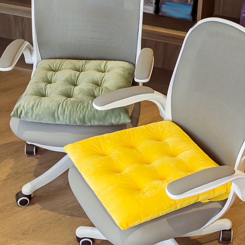 https://img.kwcdn.com/product/simple-solid-color-square-short-plush-chair-cushion/d69d2f15w98k18-e985a02d/Fancyalgo/VirtualModelMatting/83af58ff25b91cb0a8796017cd31b7f9.jpg