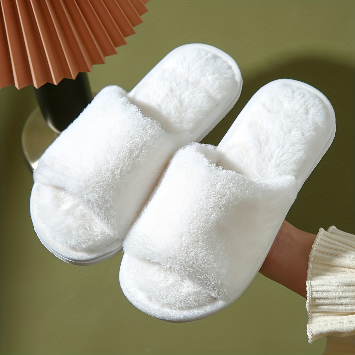 Minimalist Fluffy Home Slippers  Pantoffeln, Süße schuhe, Modisch