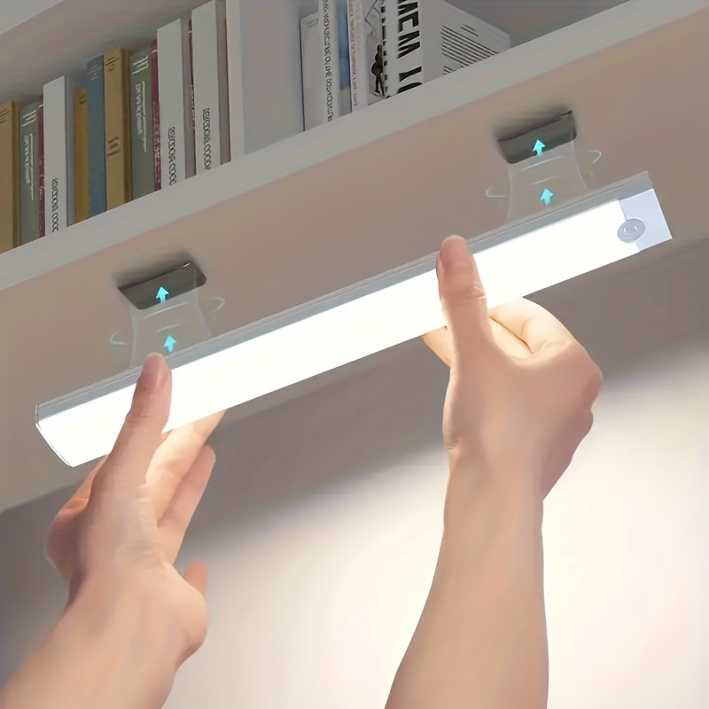 Lampe de Placard 160 LED Lumière d'Armoire Eclairage Placard Détecteur de  Mouvement Rechargeable USB Gradation