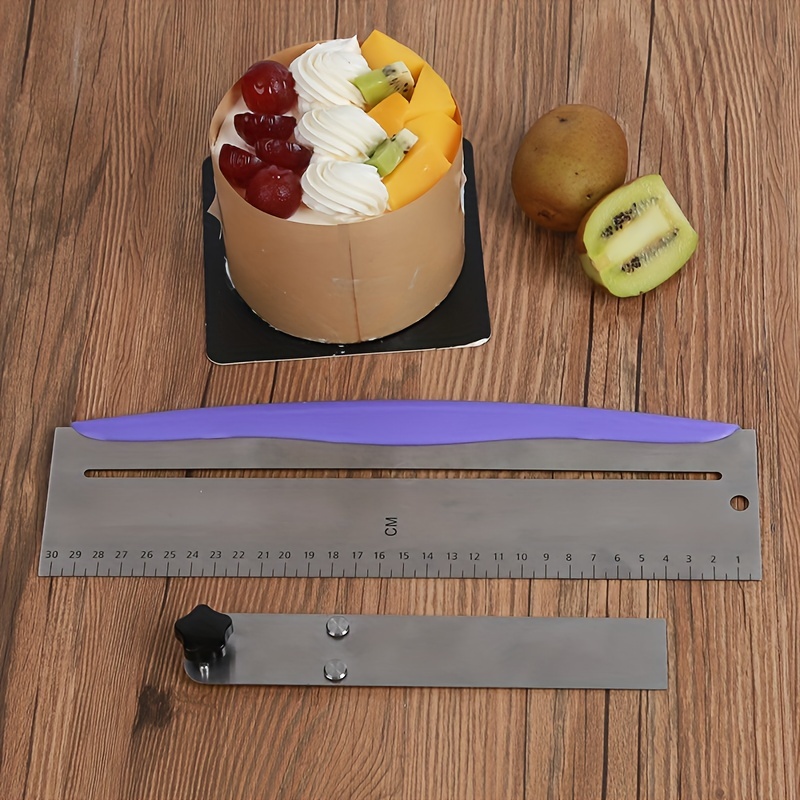 9 Inch Stainless Steel Cake Scraper, Double Sided Patterned Metal Cake  Scraper Buttercream Smoother for Different Shapes of Comb Cake Edges