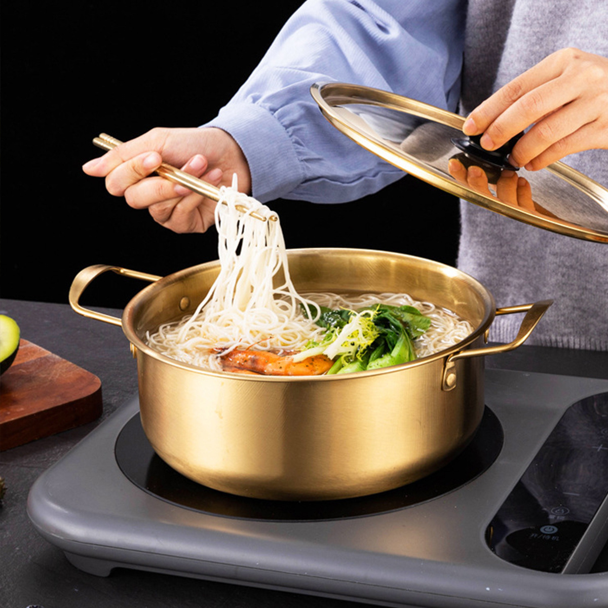  20cm Korean Ramen Cooking Pot with Spoon Chopsticks Lid Ramen  Pot Fast Heating Instant Noodle Soup Korean Korean Ramen Noodle Pot Fast  Heating For Kitchen Cookware(Gold): Home & Kitchen