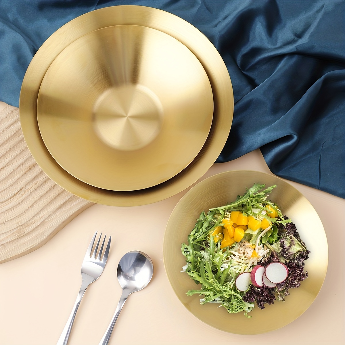 https://img.kwcdn.com/product/stainless-steel-small-salad-plate/d69d2f15w98k18-8fca8c2d/Fancyalgo/VirtualModelMatting/fa544c99583f0dfad8a891197b383e92.jpg