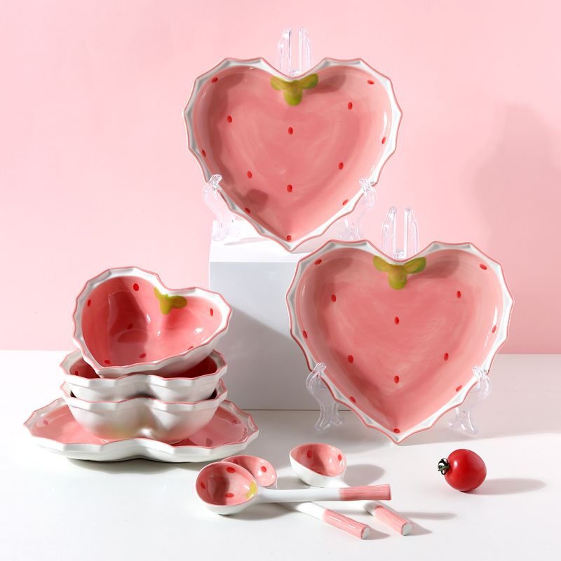 https://img.kwcdn.com/product/strawberry-heart-shaped-plate/d69d2f15w98k18-3f32382c/visage/image/1670908629972/1960353877623916758.png?imageView2/2/w/500/q/60/format/webp