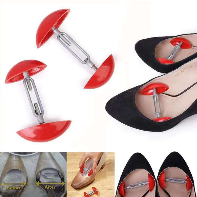 Shoe stretcher outlet for sandals