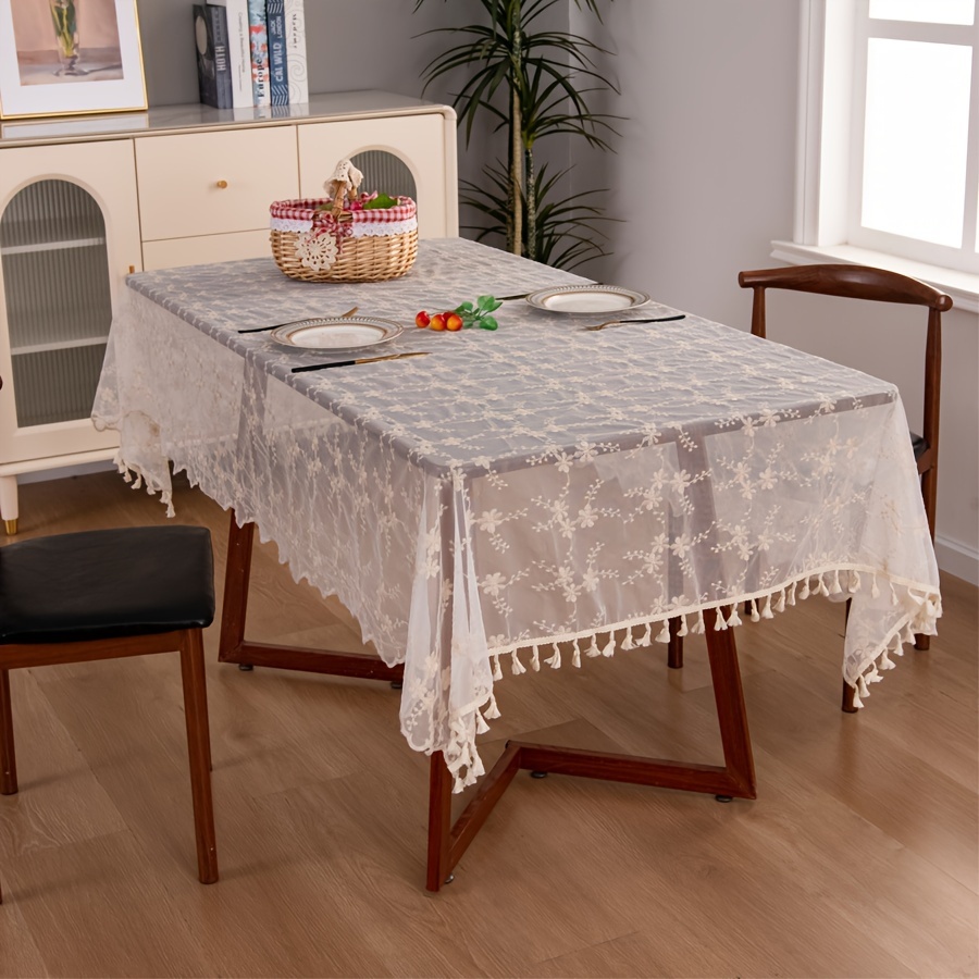 Table Cloth With Frill